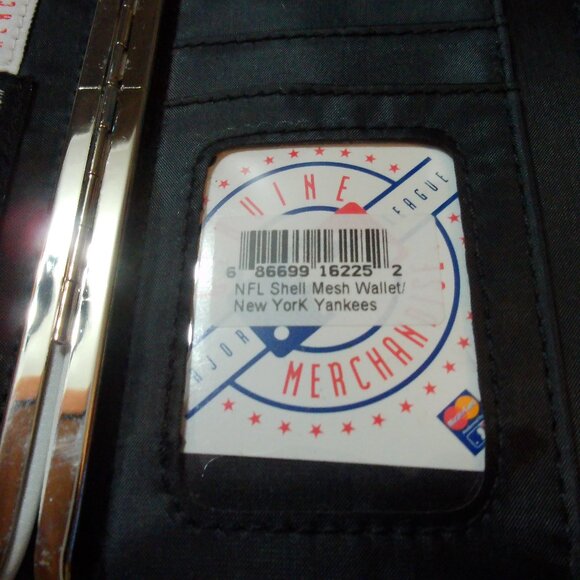 New York Yankees Women's Shell Mesh Wallet MLB Authentic by Little Earth NY - Picture 5 of 5